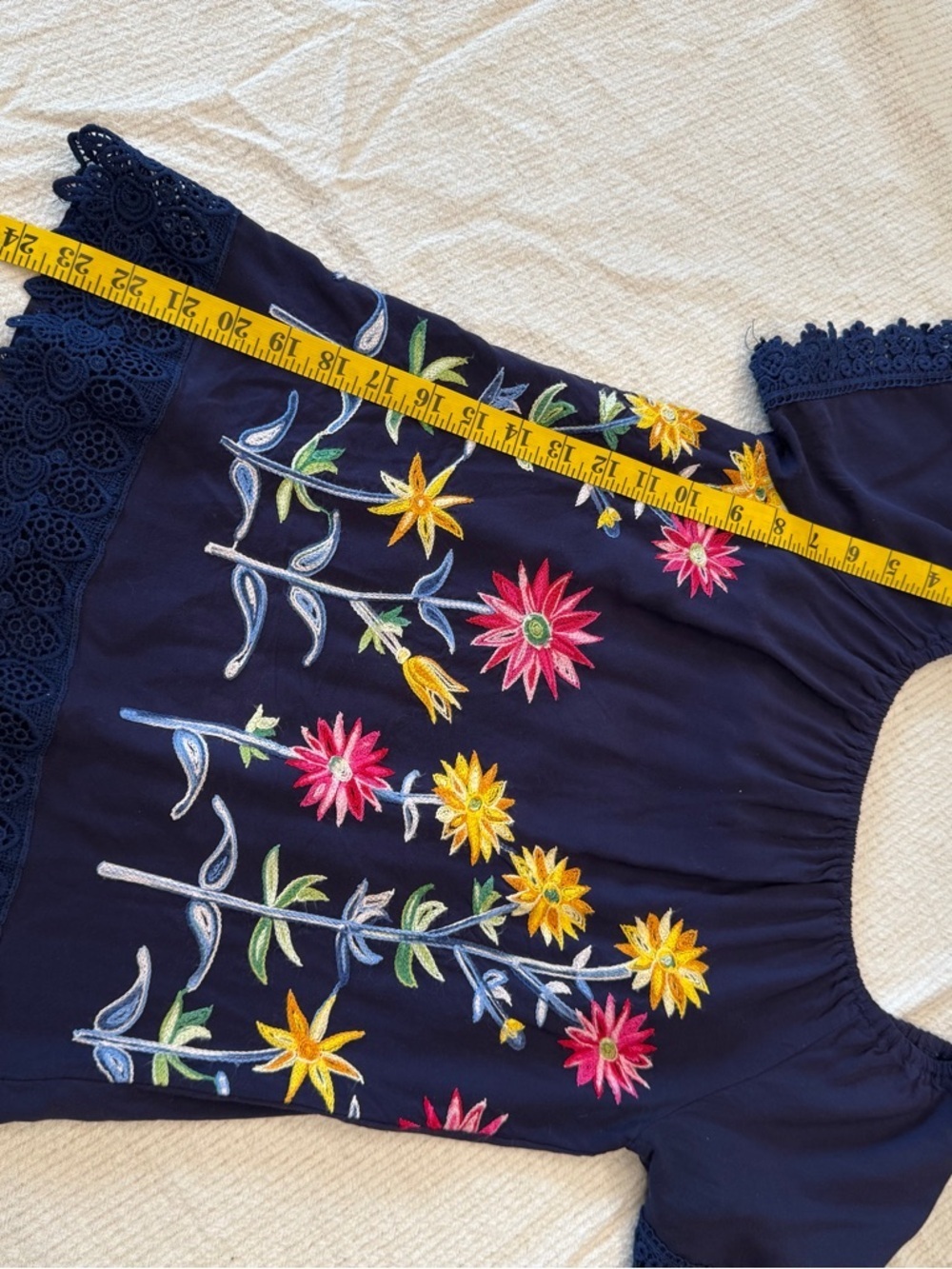 Vintage Navy Floral Embroidered off shoulder or Short-Sleeve Women's Top xs to s - Picture 13 of 15